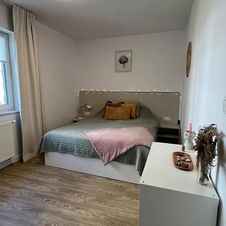 Chopin Airport Apartments Варшава Экстерьер фото