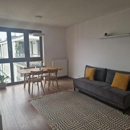 Chopin Airport Apartments Варшава Экстерьер фото