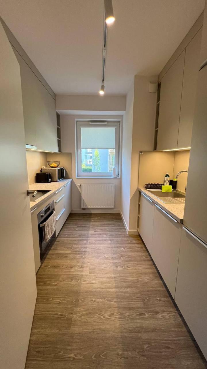 Chopin Airport Apartments Варшава Экстерьер фото