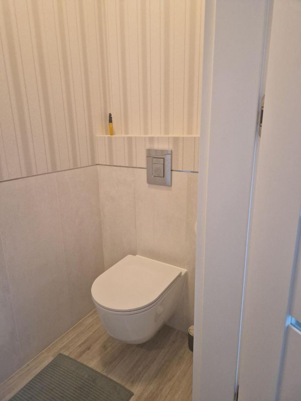 Chopin Airport Apartments Варшава Экстерьер фото